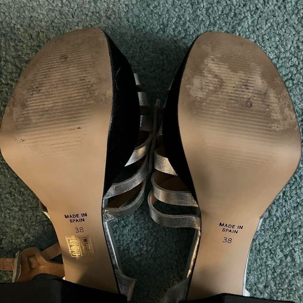 Vintage Crosswalk silver & black platform heels - Picture 6 of 8
